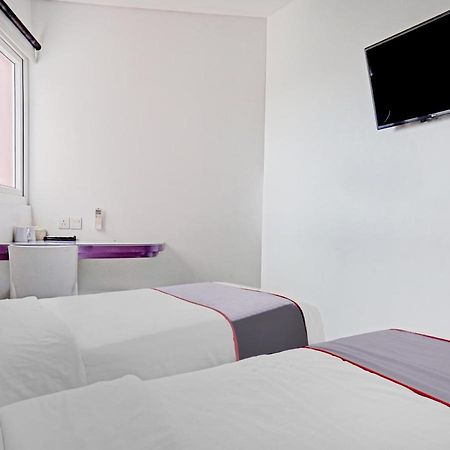Townhouse Oak Jp Hotel Jakarta Extérieur photo