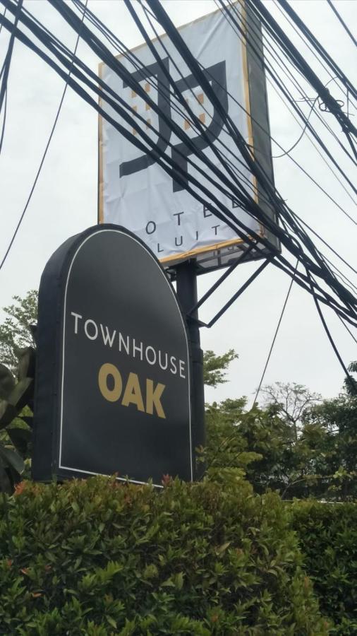 Townhouse Oak Jp Hotel Jakarta Extérieur photo