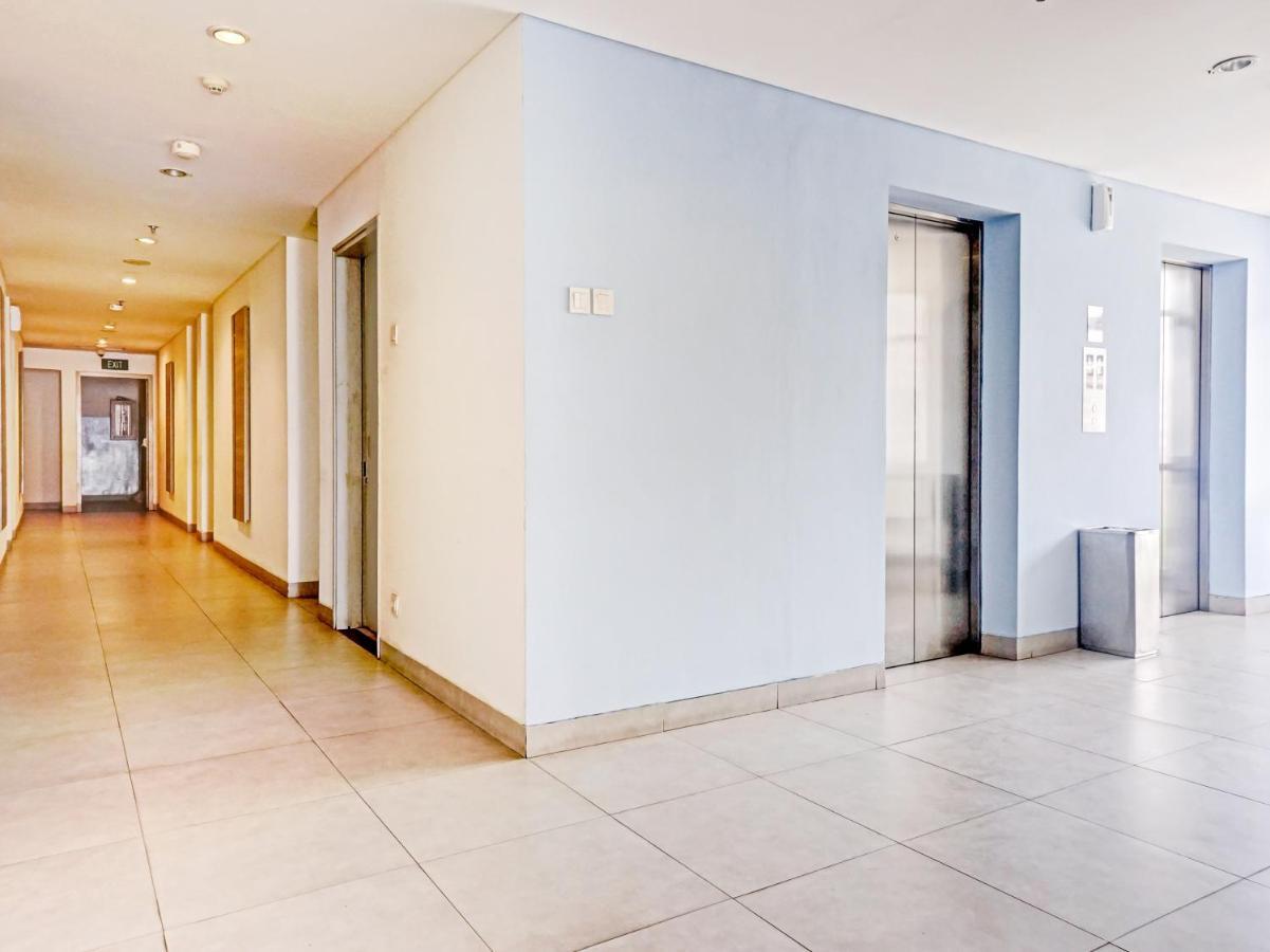Townhouse Oak Jp Hotel Jakarta Extérieur photo