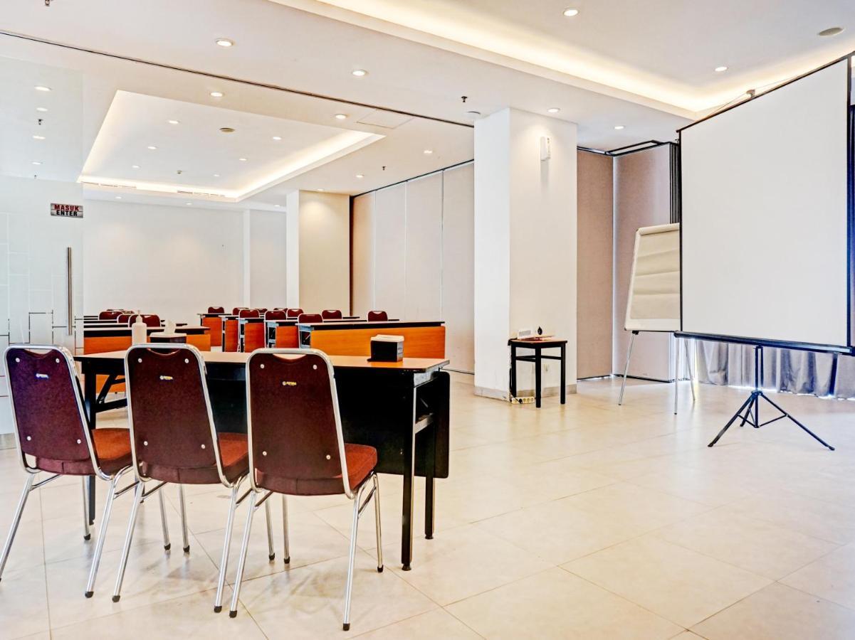 Townhouse Oak Jp Hotel Jakarta Extérieur photo