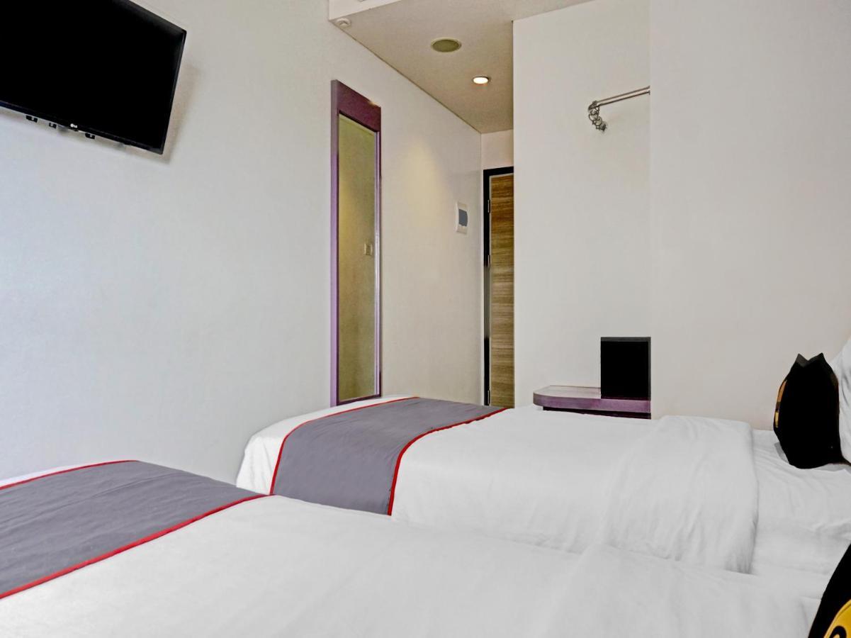 Townhouse Oak Jp Hotel Jakarta Extérieur photo