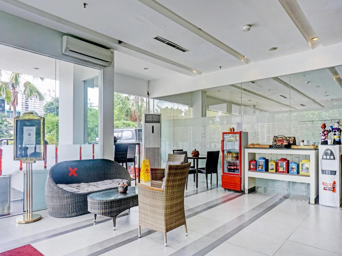 Townhouse Oak Jp Hotel Jakarta Extérieur photo