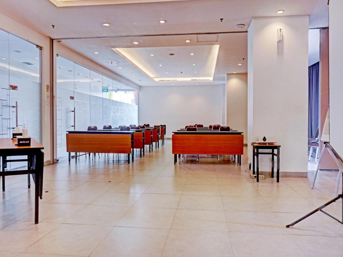 Townhouse Oak Jp Hotel Jakarta Extérieur photo