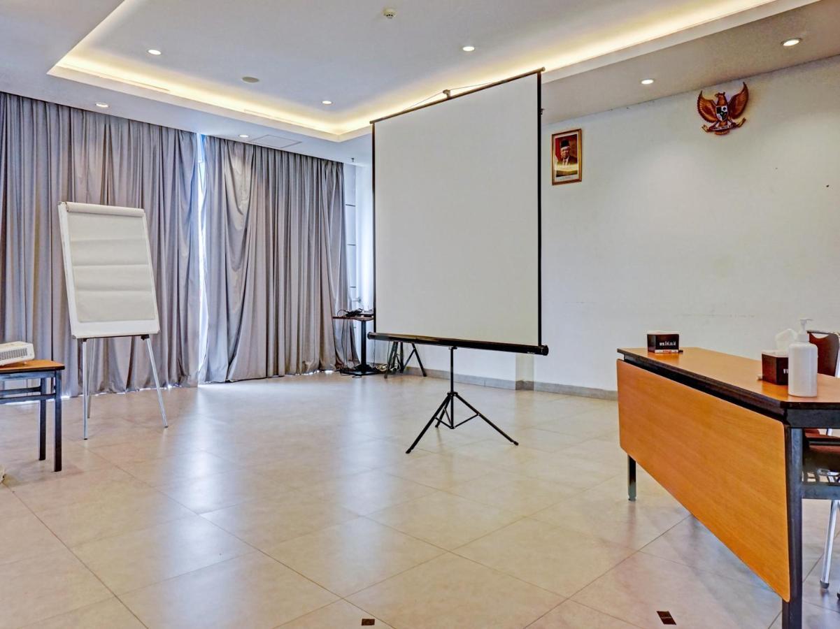 Townhouse Oak Jp Hotel Jakarta Extérieur photo