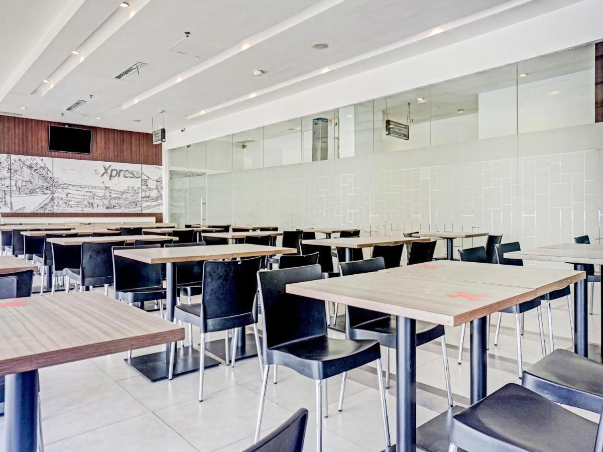 Townhouse Oak Jp Hotel Jakarta Extérieur photo